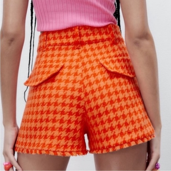 Zara Textured Houndstooth Shorts in Orange - Picture 5 of 8